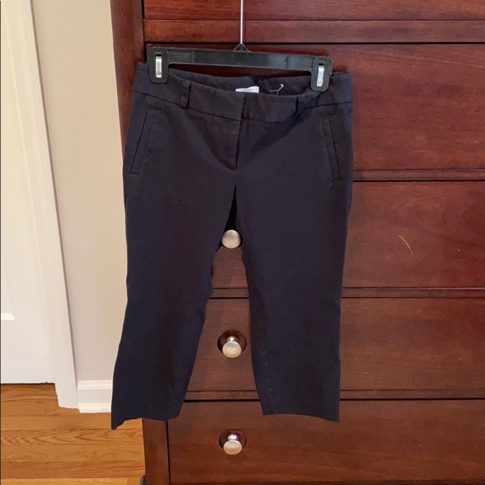 Black capris